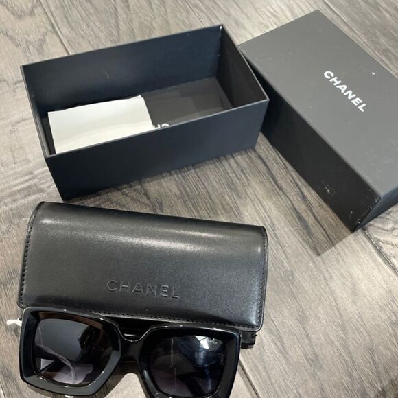 CHANEL sunglasses  - Picture 4 of 4